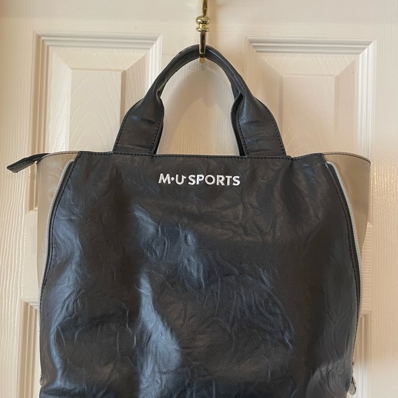 MU Sports golf brand bag with handles - Picture 6 of 11